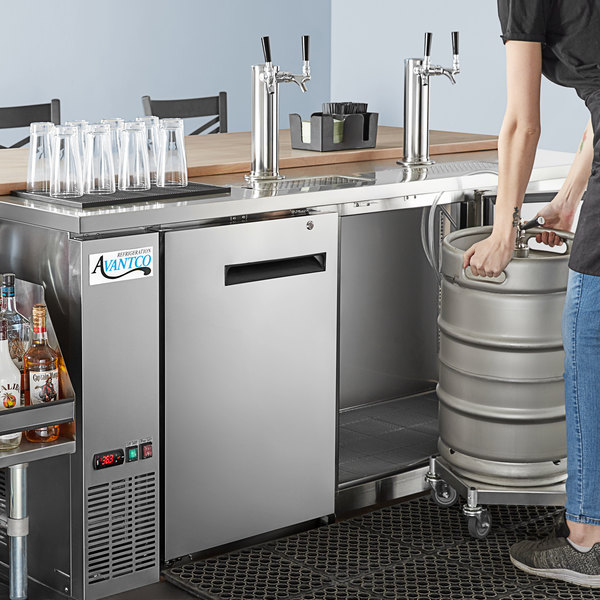 Refrigeration_Equipments_Bar_Refrigerators_Beer_Dispensers_Lease-Avantco_Kegerator_Beer_Dispenser_UDD-378-HC-S