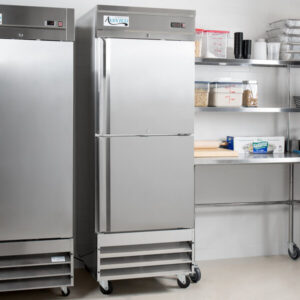 Refrigeration_Equipments_Reach-In_Refrigerators_and_Freezers_Lease-Avantco_stainless_steel_solid_door_refrigerator_SS-1R-2-HC-29