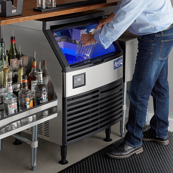 Restaurant_Equipments_Commercial_Ice_Equipments_Lease-Avantco_Undercounter_Ice_Machines_UC-F-160-A-26